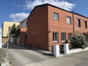 Lübeck St. Gertrud - DHH Nähe Wakenitz und Drägerpark mit kleinem idyllischen Innenhofgarten