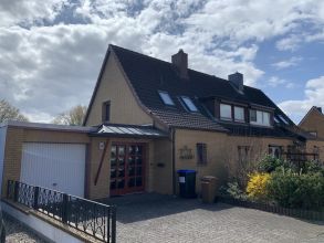 solide DHH in absolut ruhiger und idyllischer Lage in Lübeck-Travemünde mit Blick ins Grüne